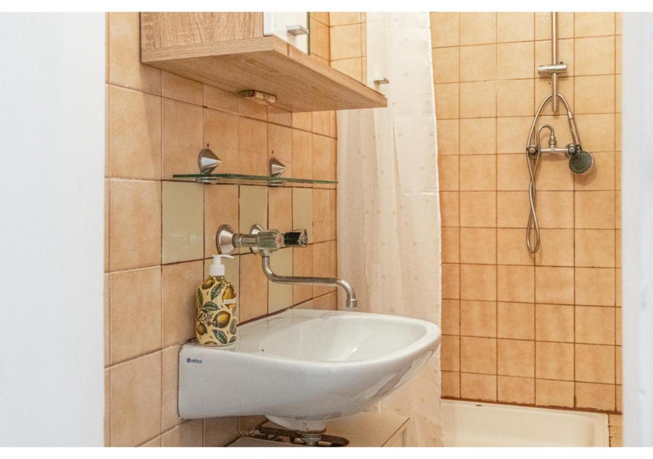 Cheerful 2Br Apartment - Suitable For Longstays Viena Exterior foto